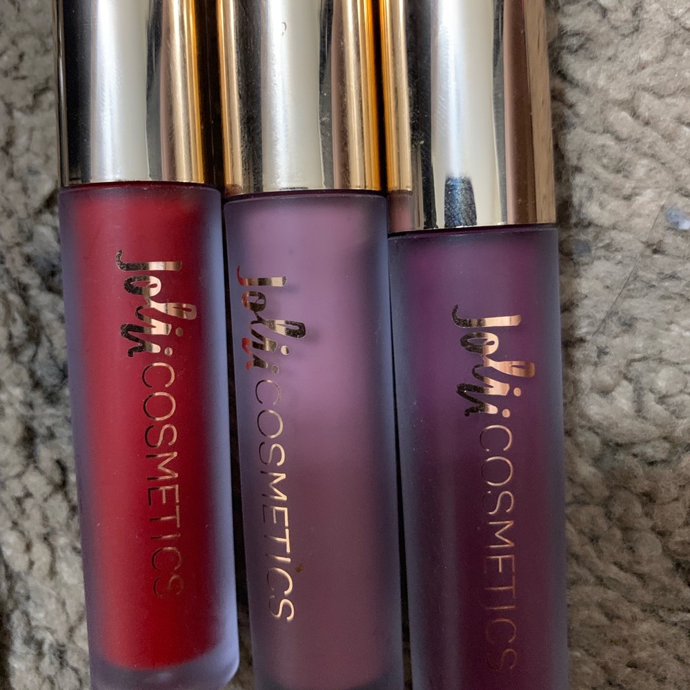 3 jolii cosmetics liquid lip & 2 illamasqua liners